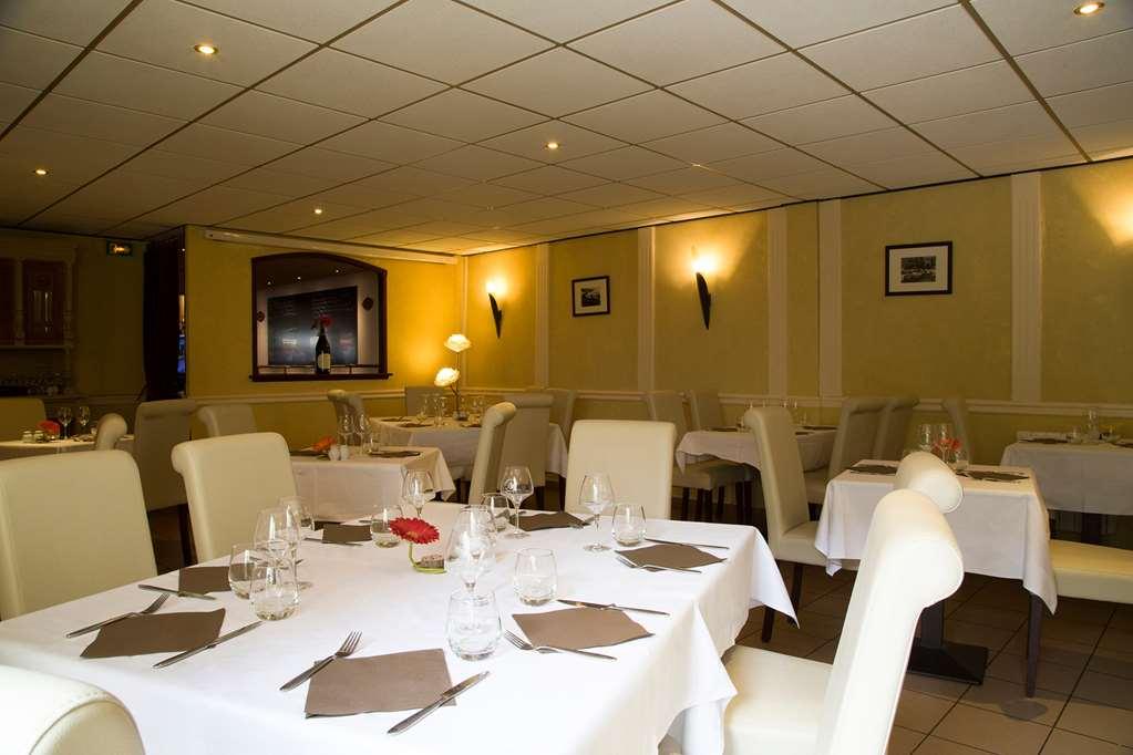 Brit Hotel Le Lion D'Or Chinon Ristorante foto